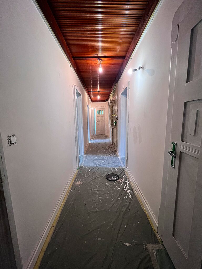 Retrait tapisserie metz pendant Retrait tapisserie metz pendant