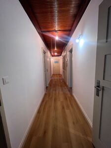 Retrait tapisserie metz après